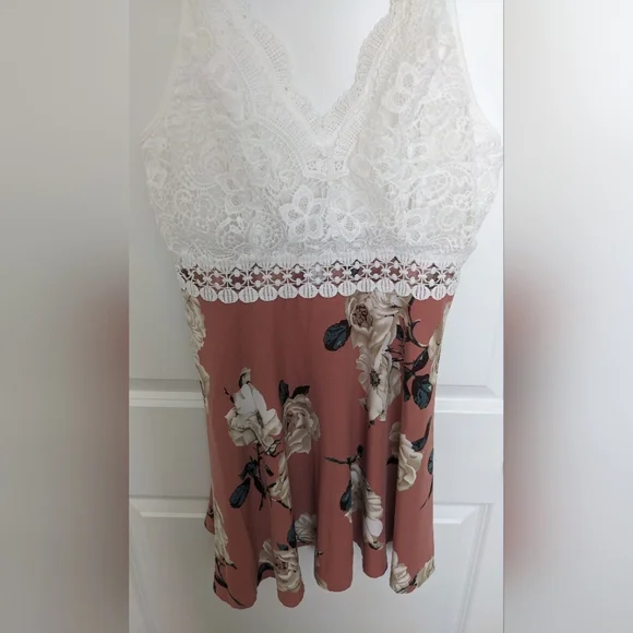 chinese dress ladies CUPSHE Women's Summer Dresses Sleeveless Lace Casual Tassel Beach Spaghetti  Straps Flowy Maxi Sun Dress Beige, XS at Amazon Women's Clothing store